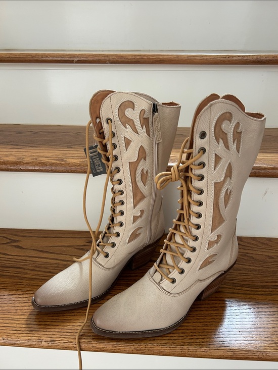 dingo Shoes - Dingo  Beige Lace-Up Western Boots